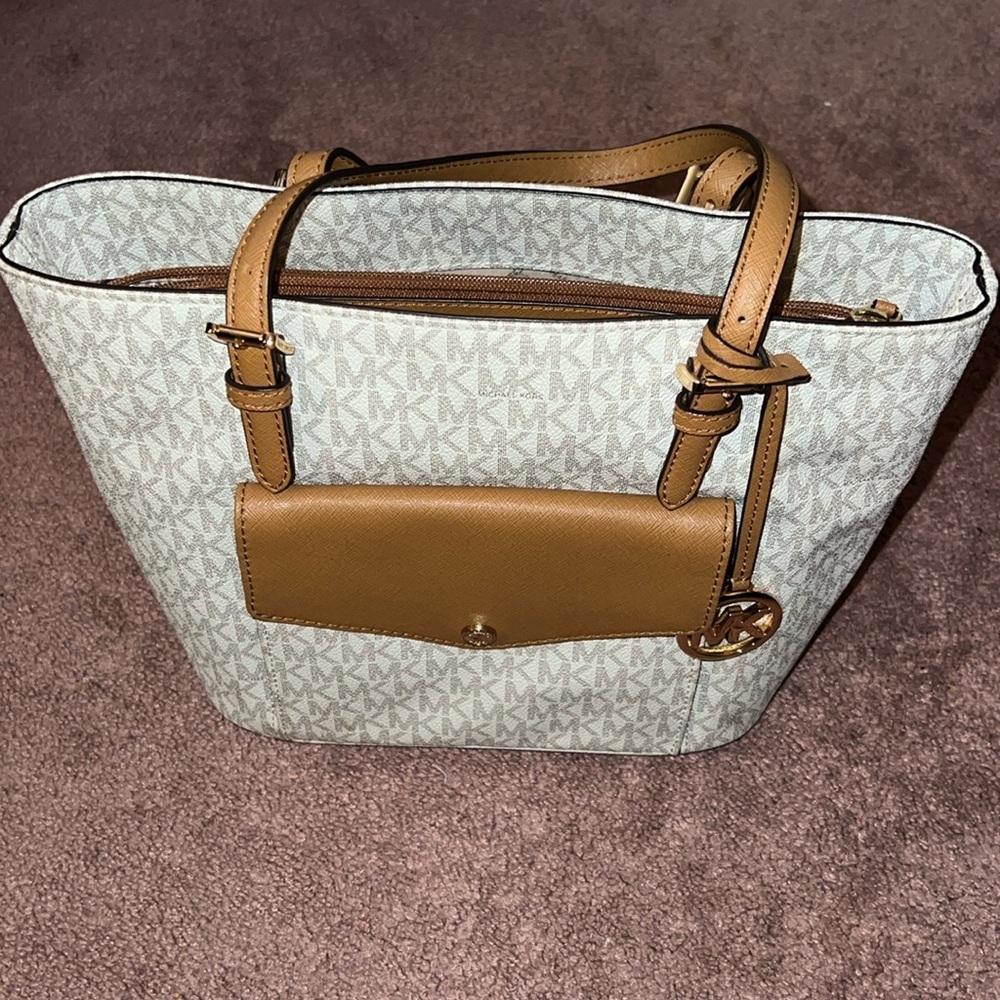 MICHAEL KORS purse